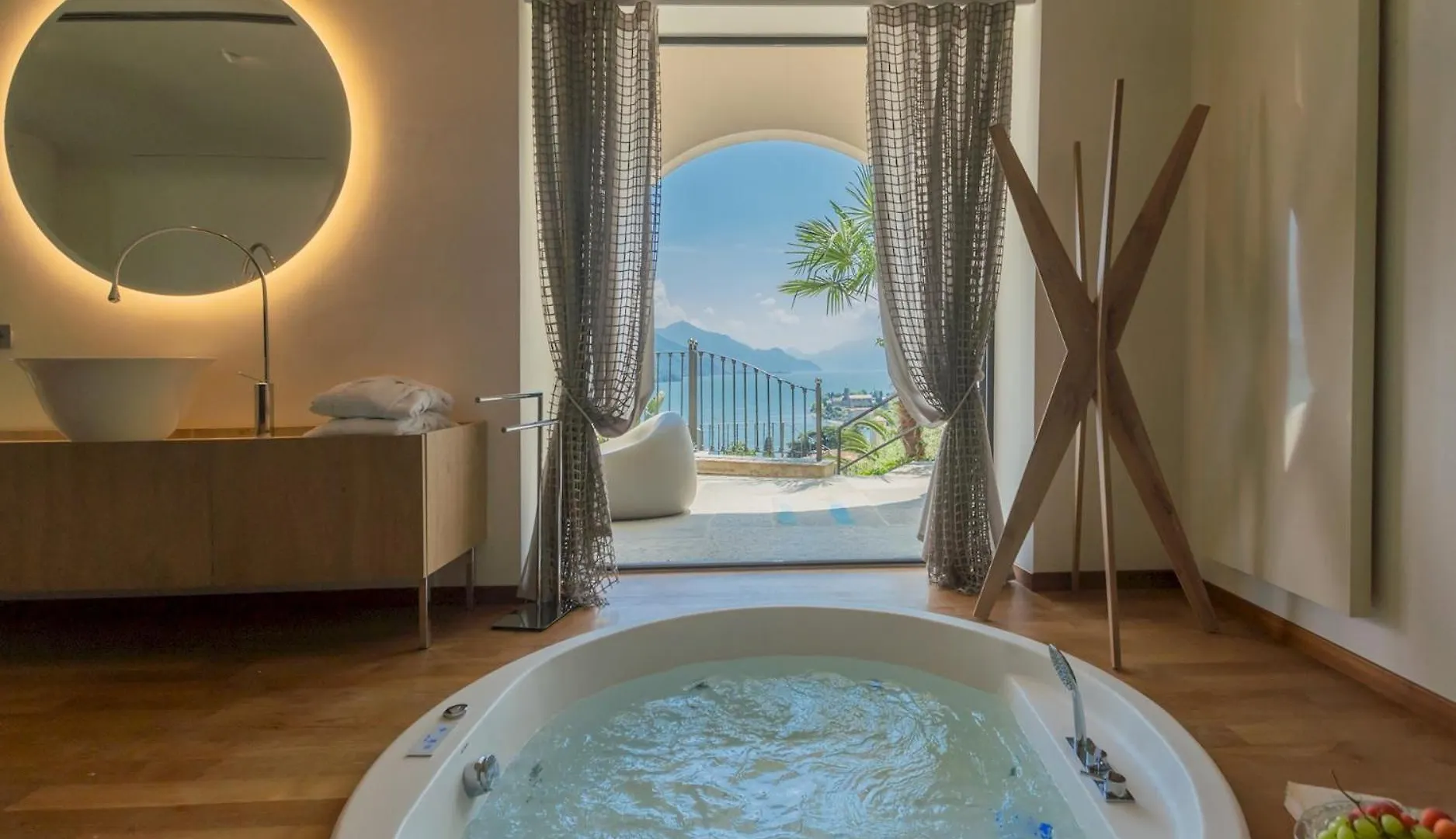 Villa Donatella With Private Spa & Infinity Pool By Rent All Como Gravedona
